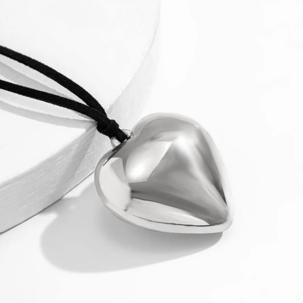 Silver Heart Pendant Necklace - Picture 4 of 5